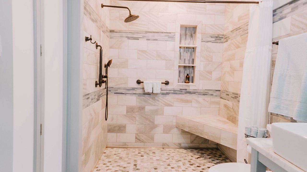 Photo of Bathroom in Muddy Pond