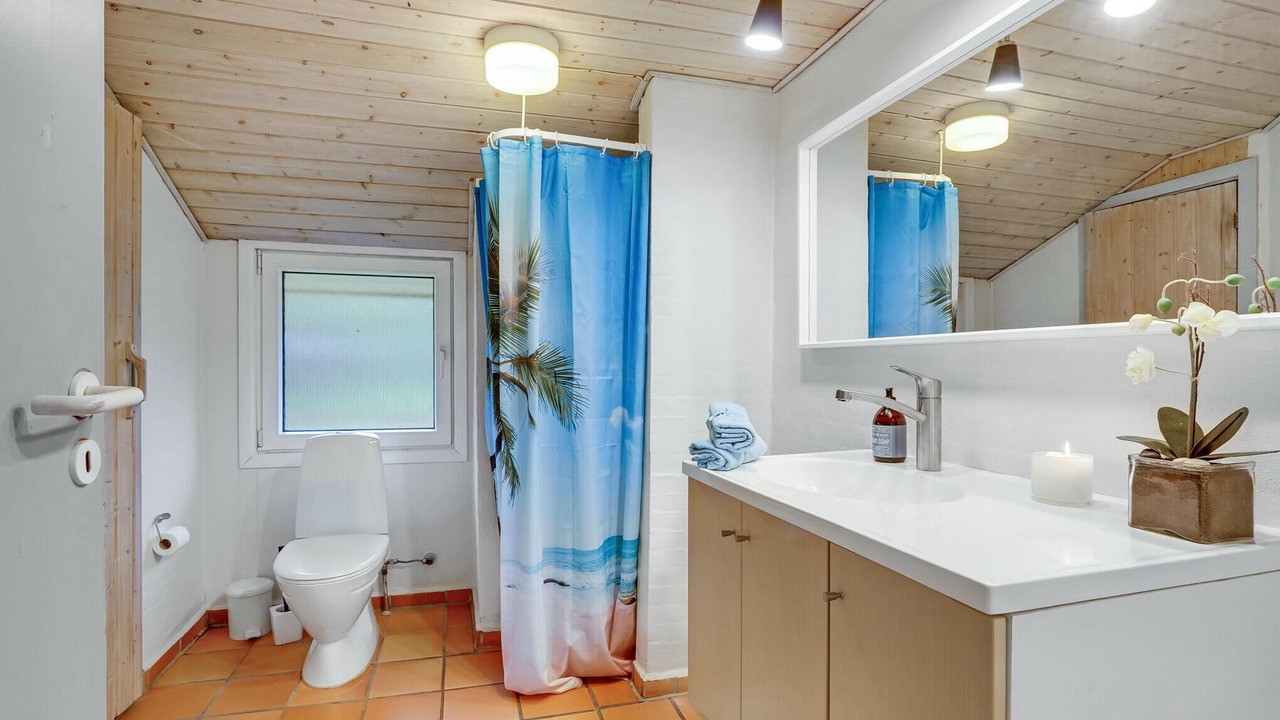 Photo of Bathroom in Lonne Hede