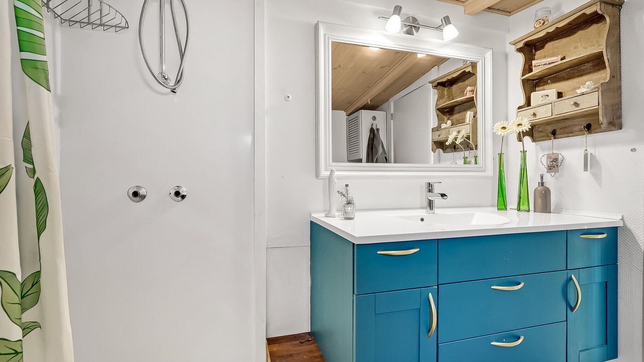 Photo of Bathroom in Logstor