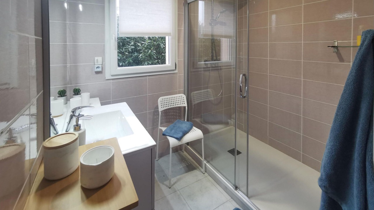 Photo of Bathroom in La Chapelle-Vendomoise