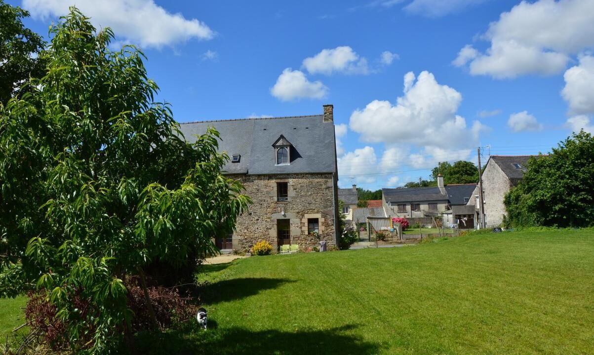 Photo of Outdoor in Roz-Landrieux