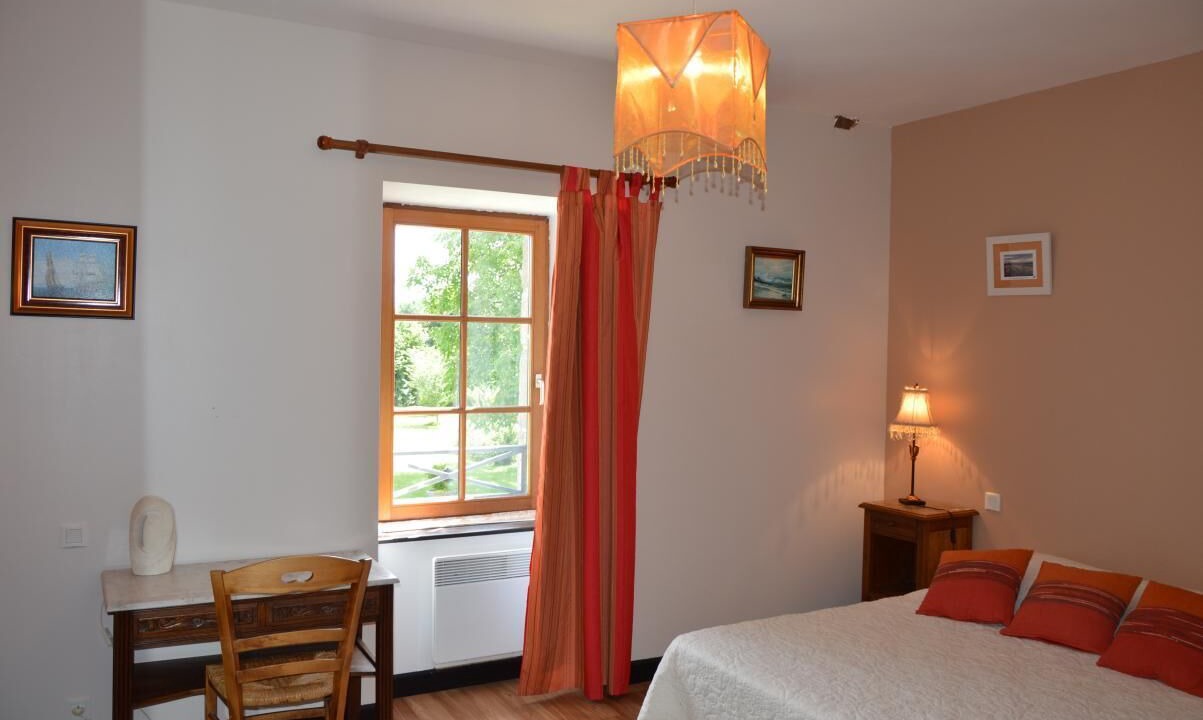 Photo of Bedroom in Roz-Landrieux
