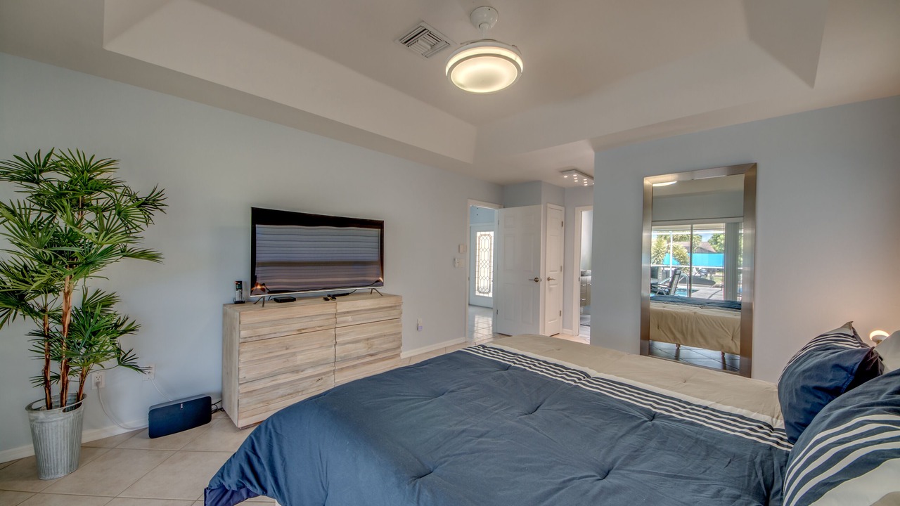 Photo of Bedroom in Caloosahatchee