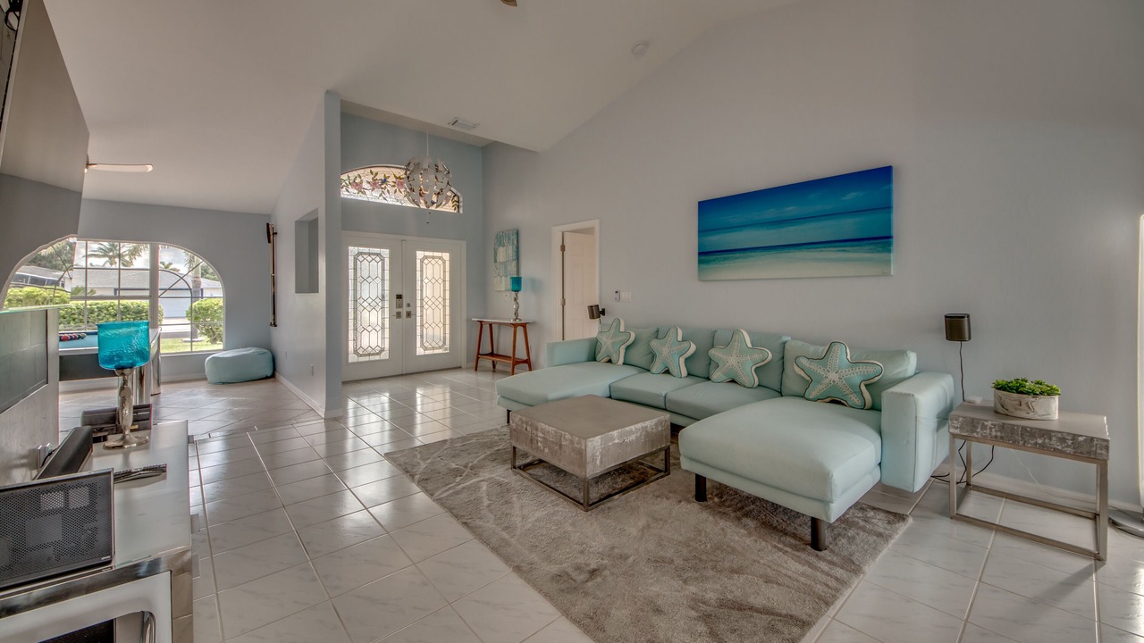 Photo of Livingroom in Caloosahatchee