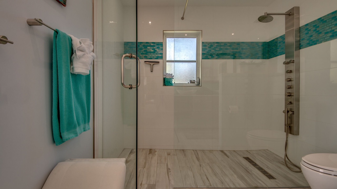 Photo of Bathroom in Caloosahatchee