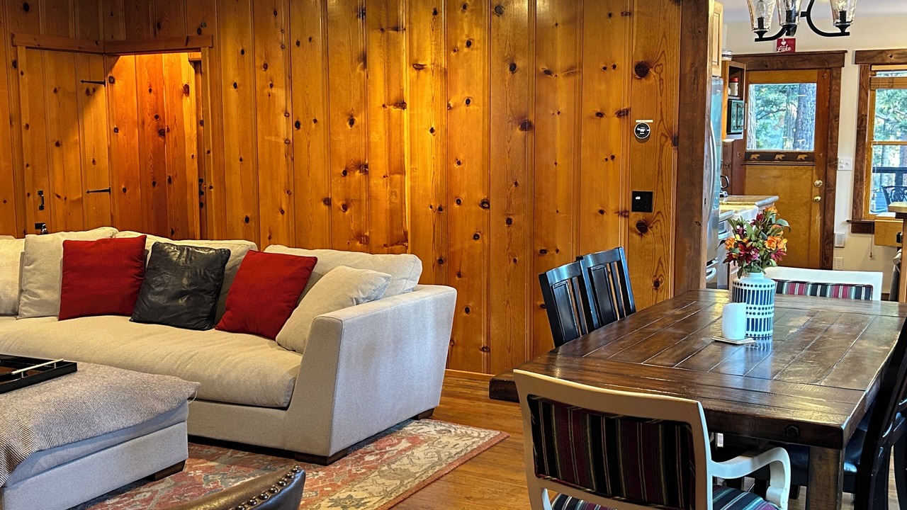 Photo of Livingroom in Carnelian Woods