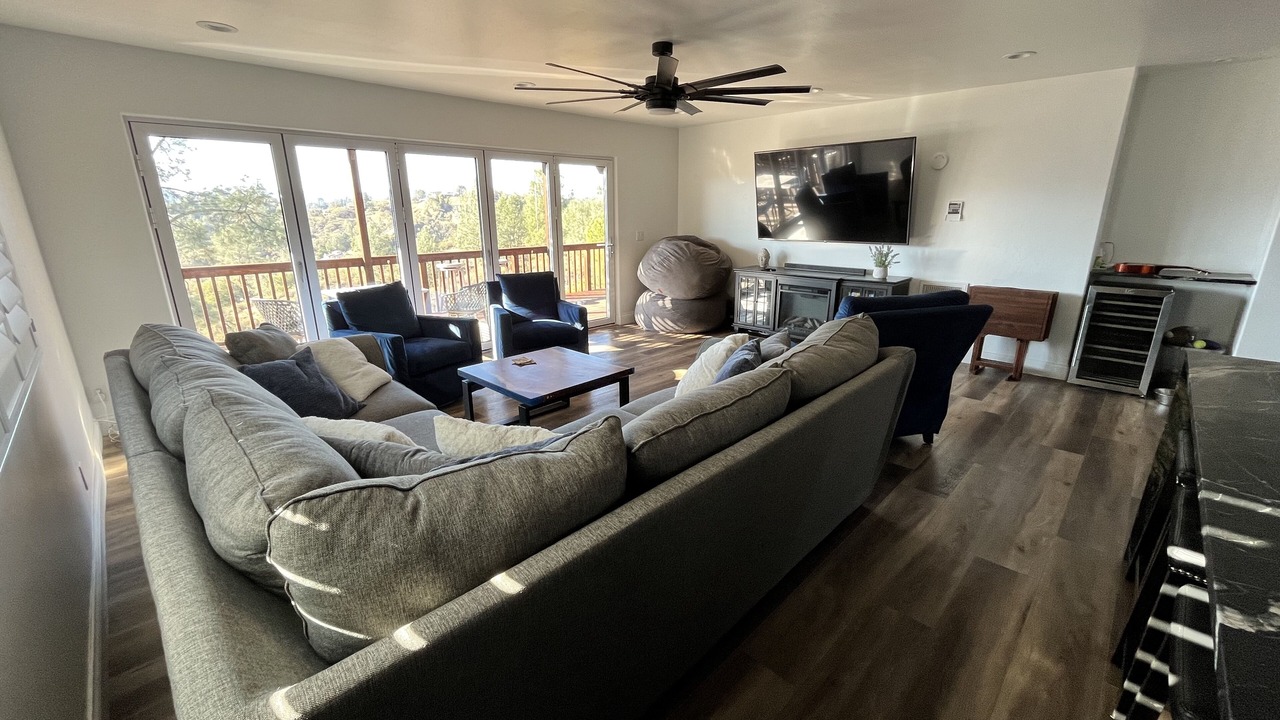 Photo of Livingroom in Oak Shores