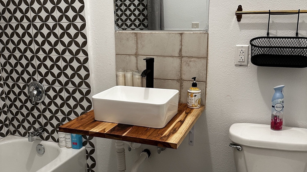 Photo of Bathroom in Blythe