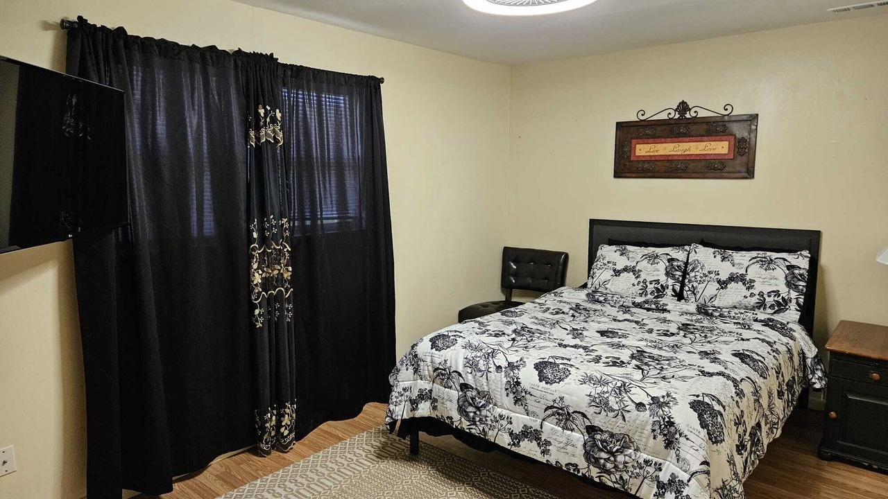 Photo of Bedroom in Maysville