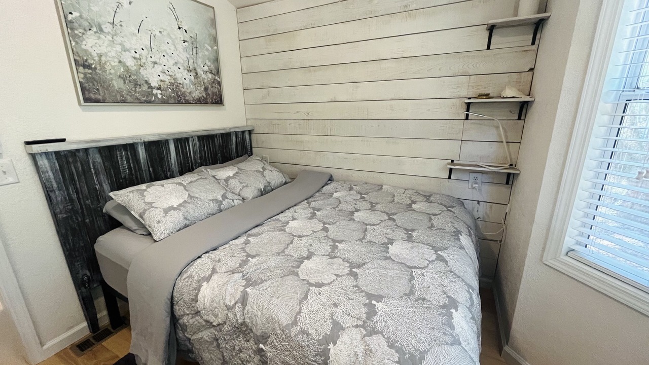 Photo of Bedroom in Saint Helena Island