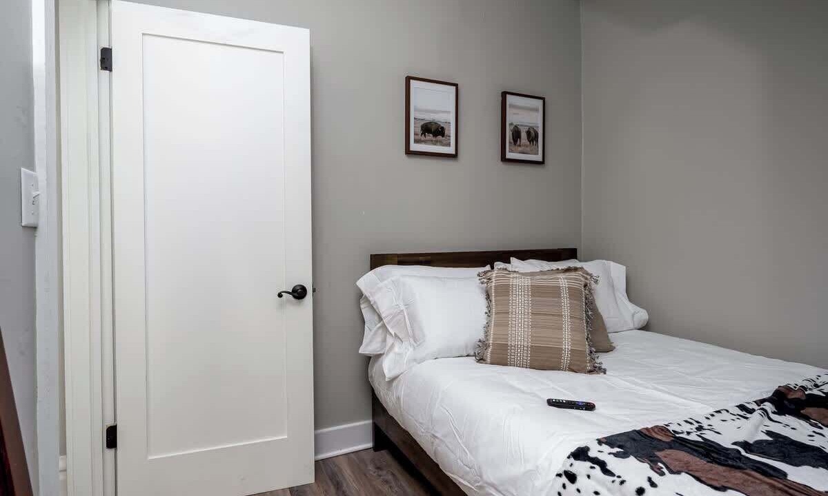 Photo of Bedroom in Downtown