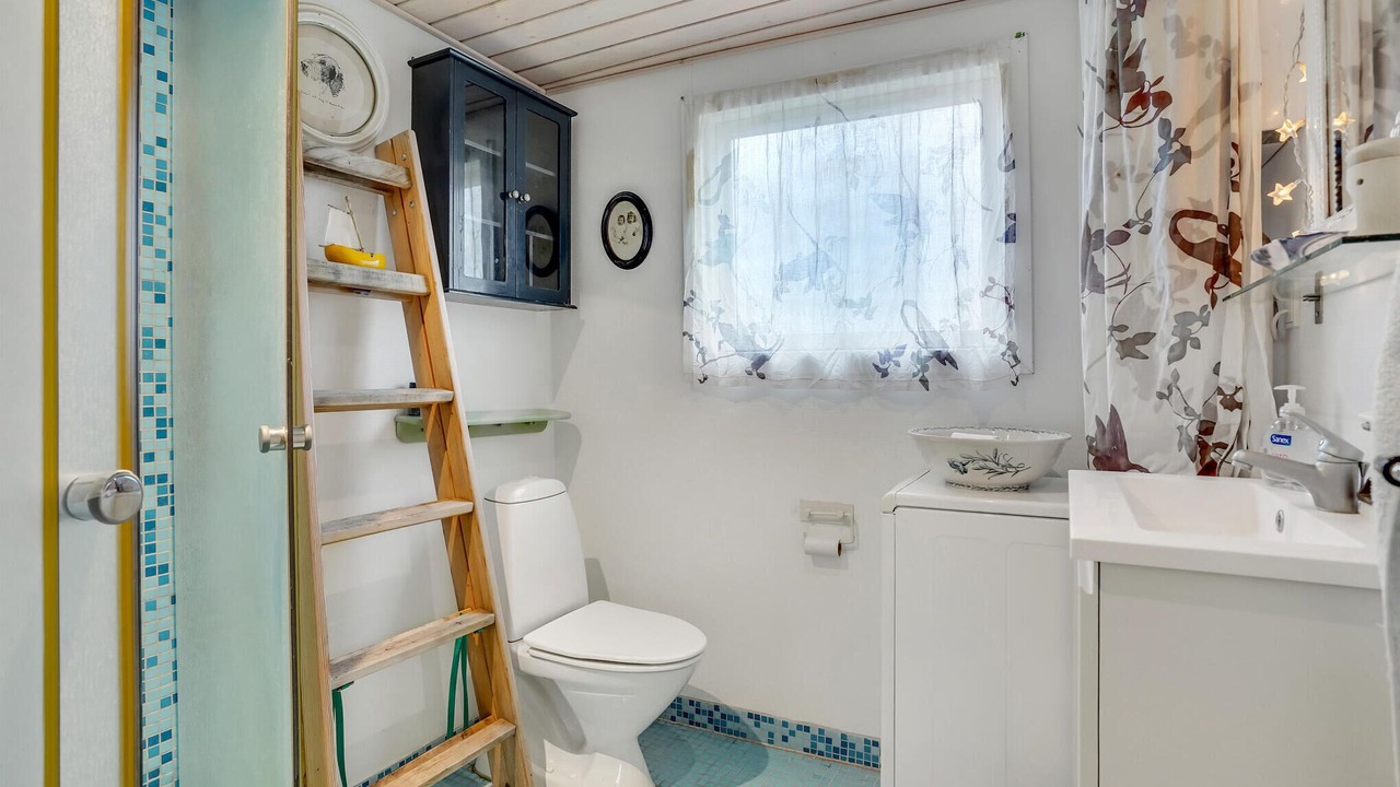 Photo of Bathroom in Karrebksminde