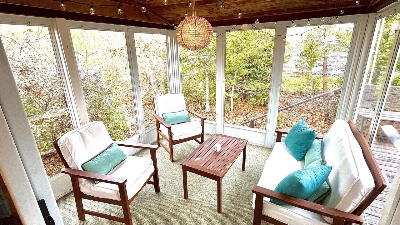 Photo of Livingroom in Lagoon Heights