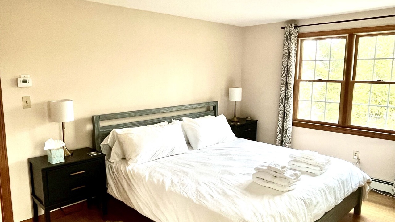 Photo of Bedroom in Lagoon Heights