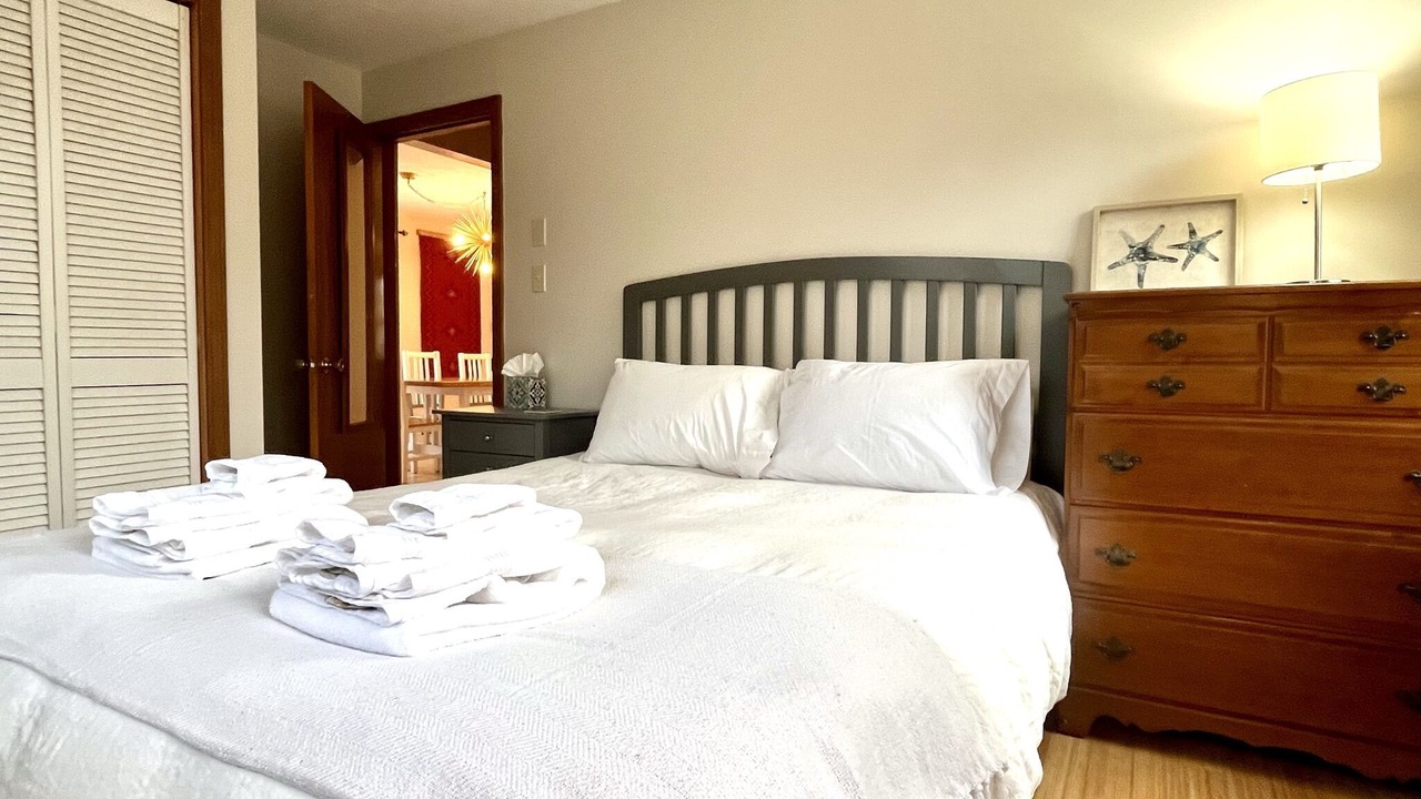 Photo of Bedroom in Lagoon Heights