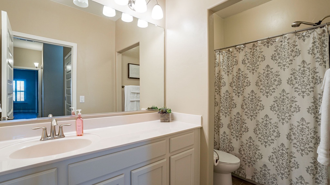 Photo of Bathroom in Corona de Tucson