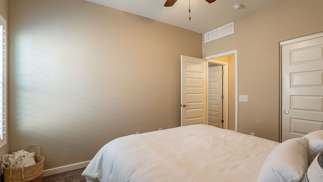 Photo of Bedroom in Corona de Tucson