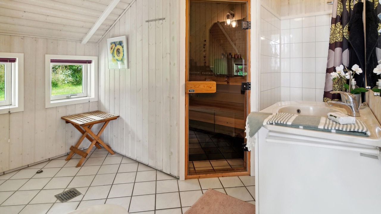 Photo of Bathroom in Langemark