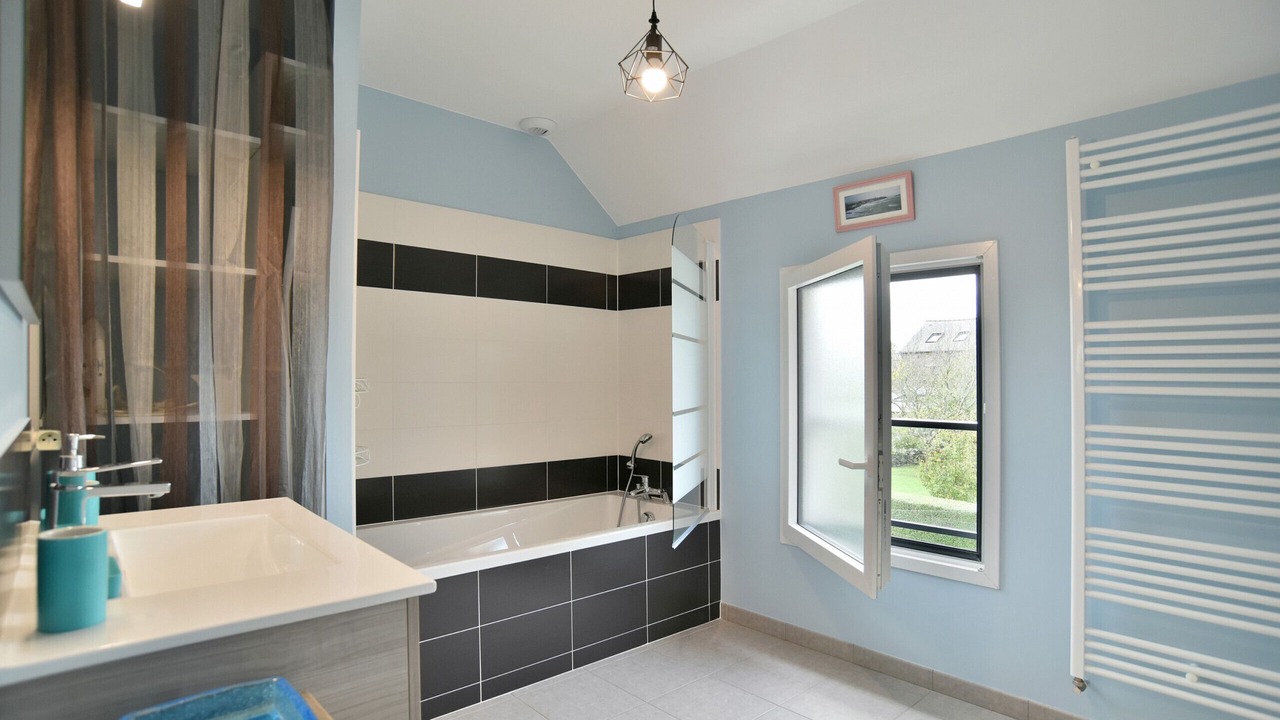 Photo of Bathroom in Cancale