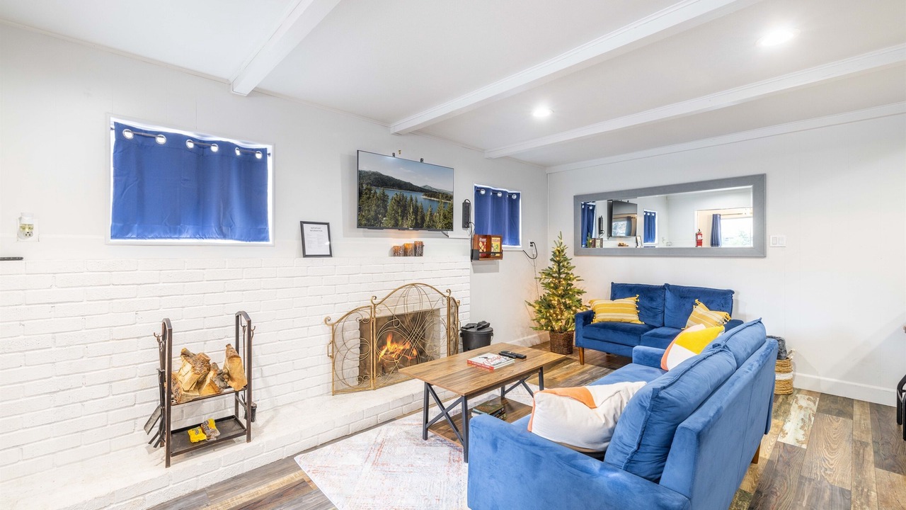 Photo of Bedroom in Running Springs