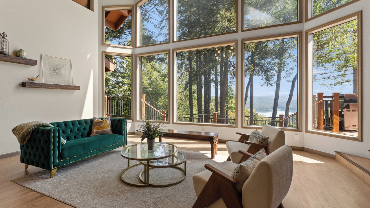 Photo of Livingroom in Nevada City