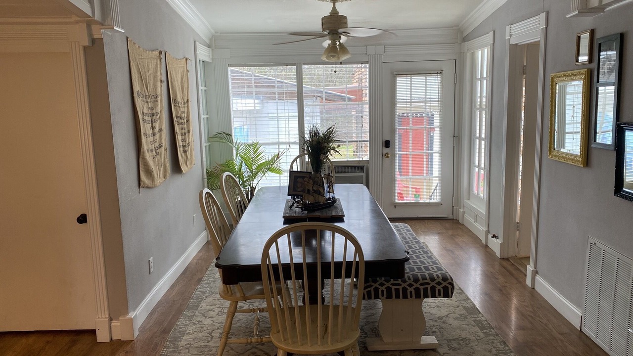 Photo of Livingroom in Longview