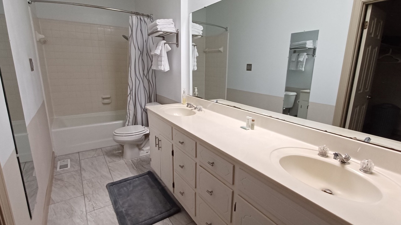 Photo of Bathroom in Pine Bluff
