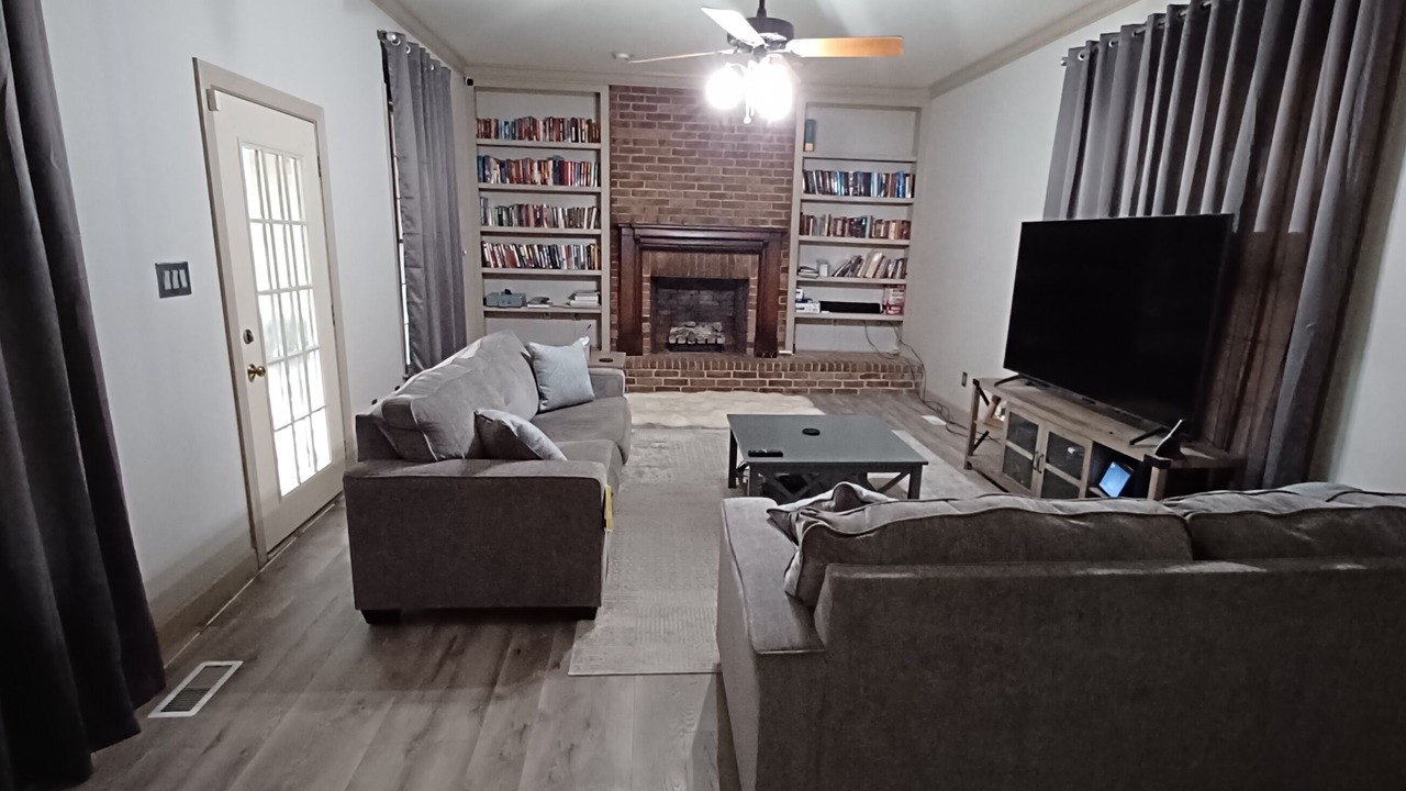 Photo of Livingroom in Pine Bluff