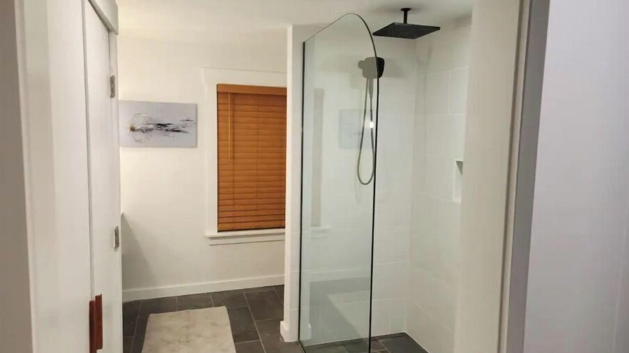 Photo of Bathroom in Buckland