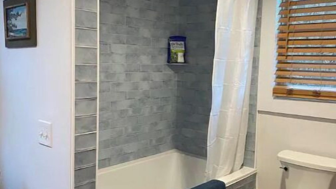 Photo of Bathroom in Buckland