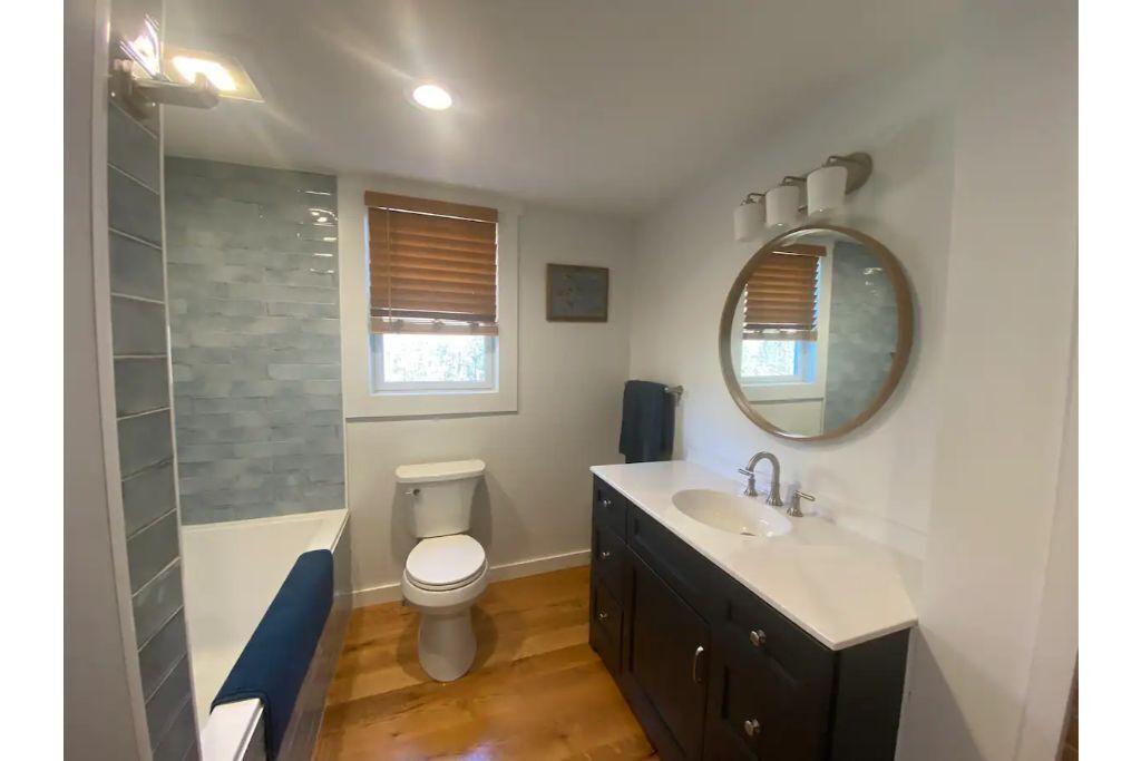 Photo of Bathroom in Buckland