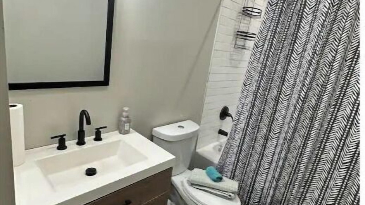 Photo of Bathroom in The Gate