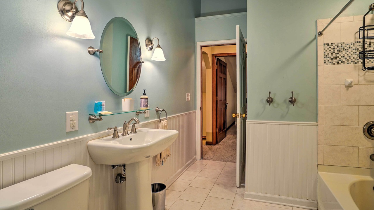 Photo of Bathroom in Oneida