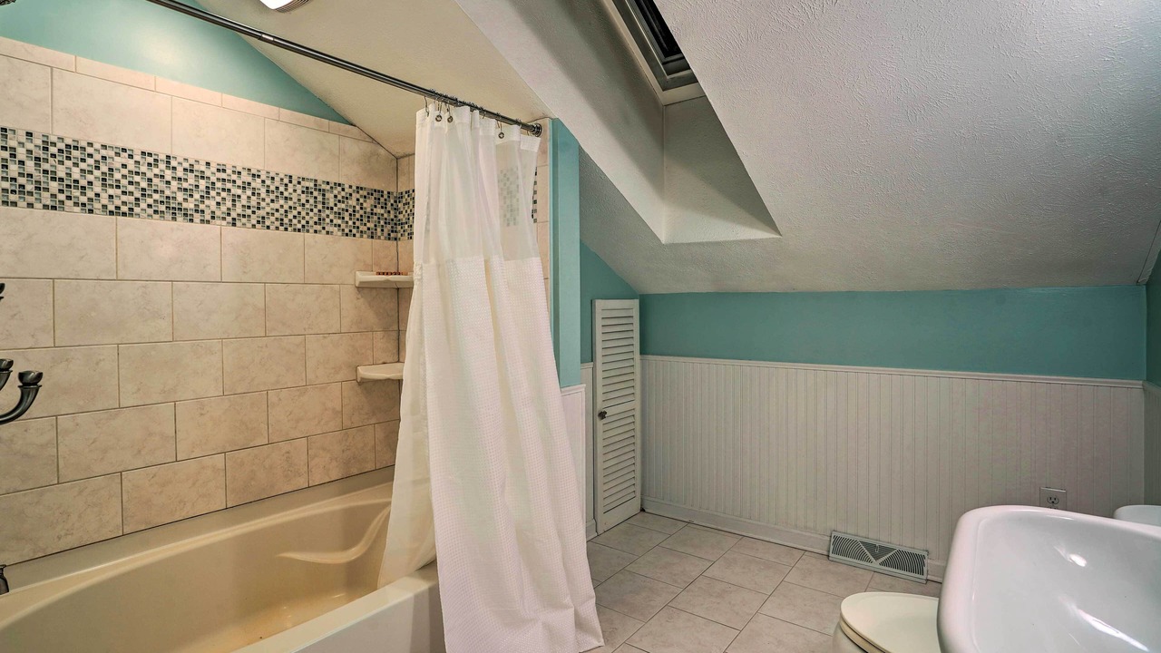 Photo of Bathroom in Oneida