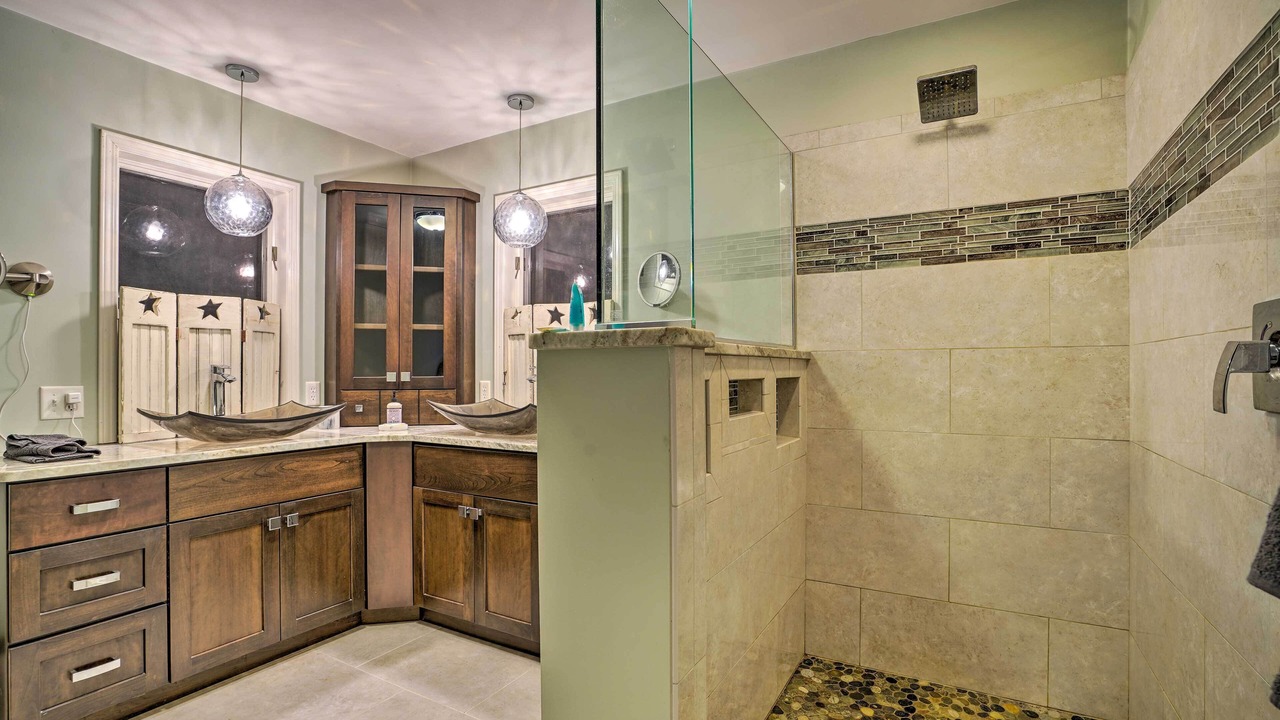 Photo of Bathroom in Oneida