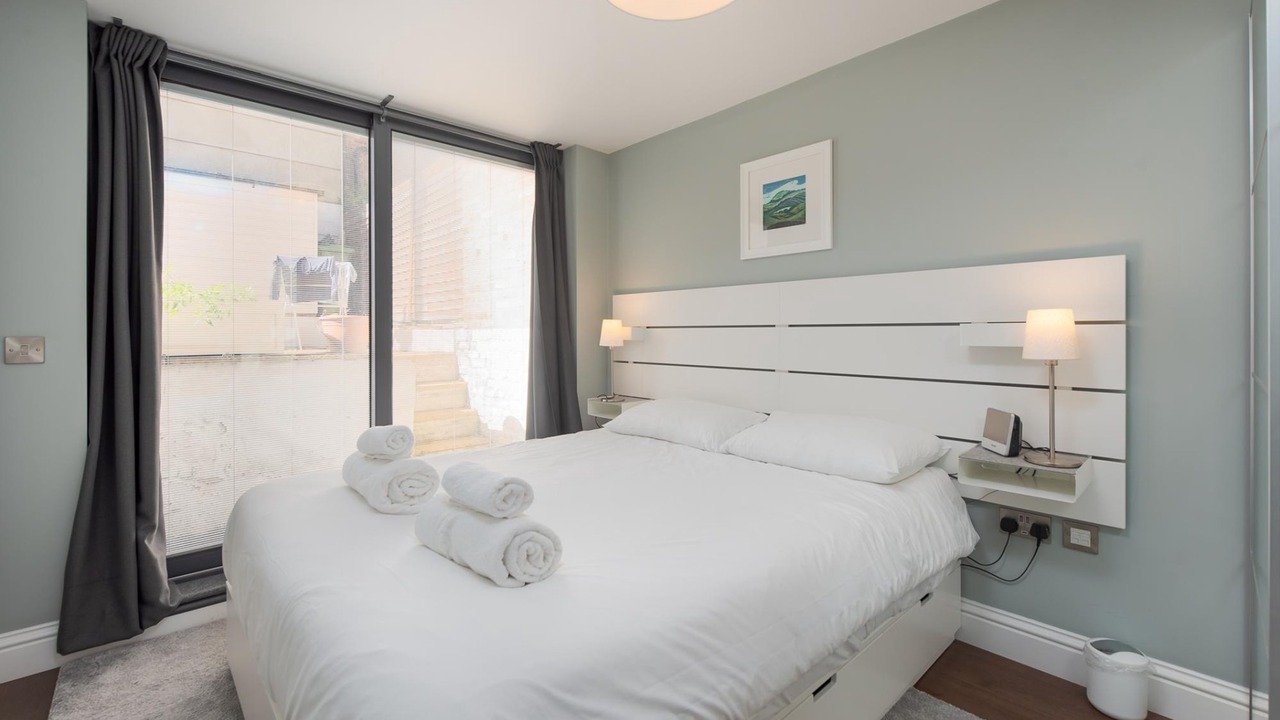 Photo of Bedroom in Parsons Green and Walham