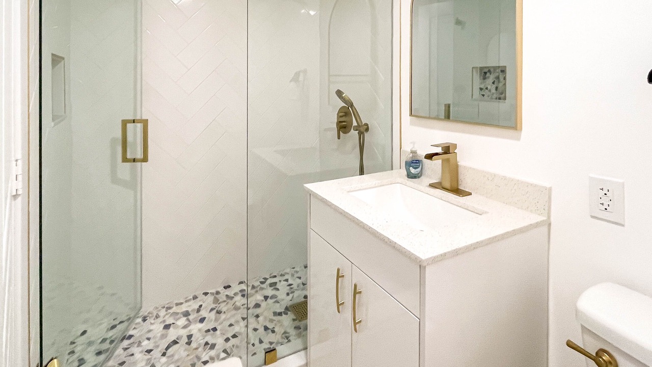 Photo of Bathroom in South Pointe