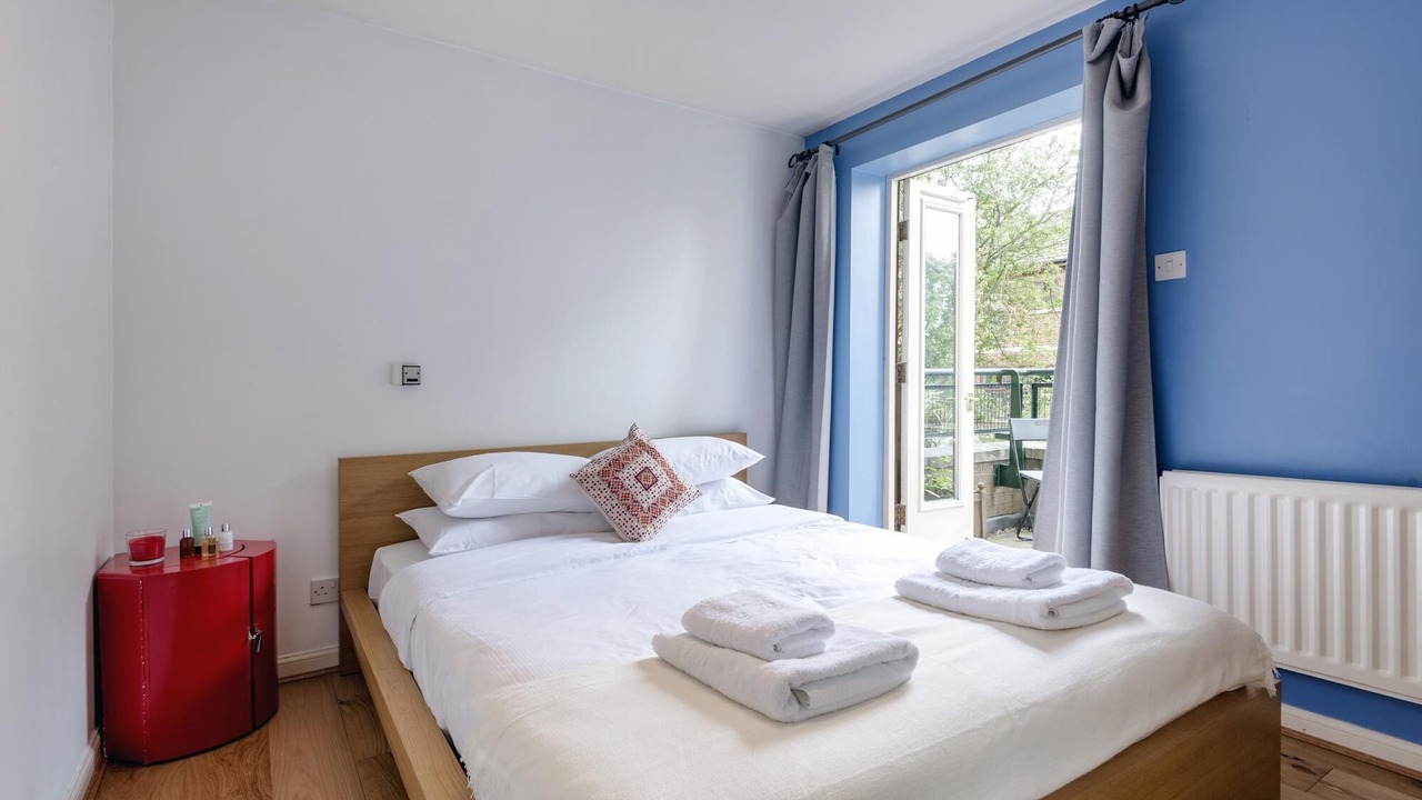 Photo of Bedroom in Docklands