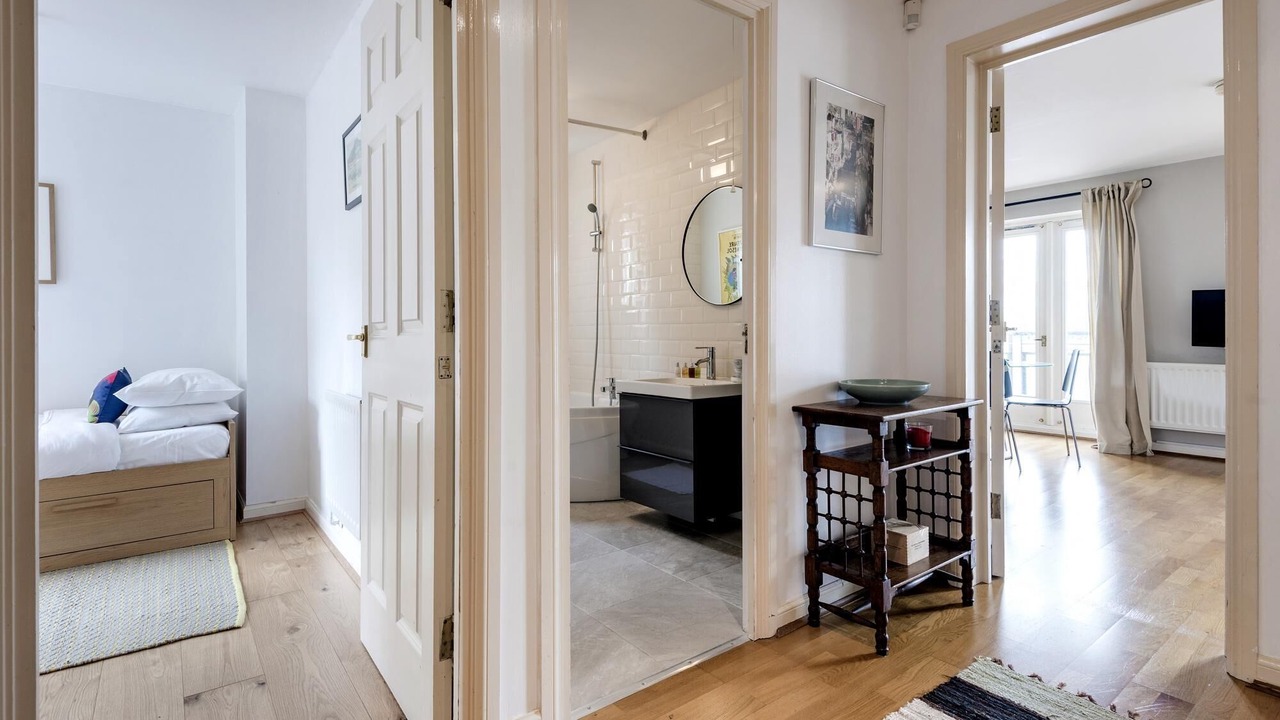 Photo of Bedroom in Docklands