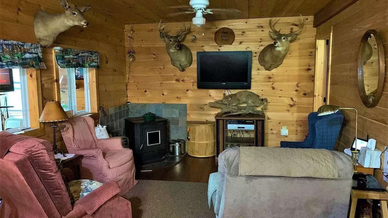 Photo of Livingroom in Pittsburg