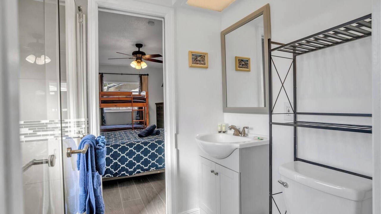 Photo of Bathroom in Garden Isles
