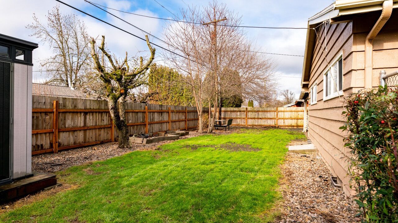 Photo of Others in Albany