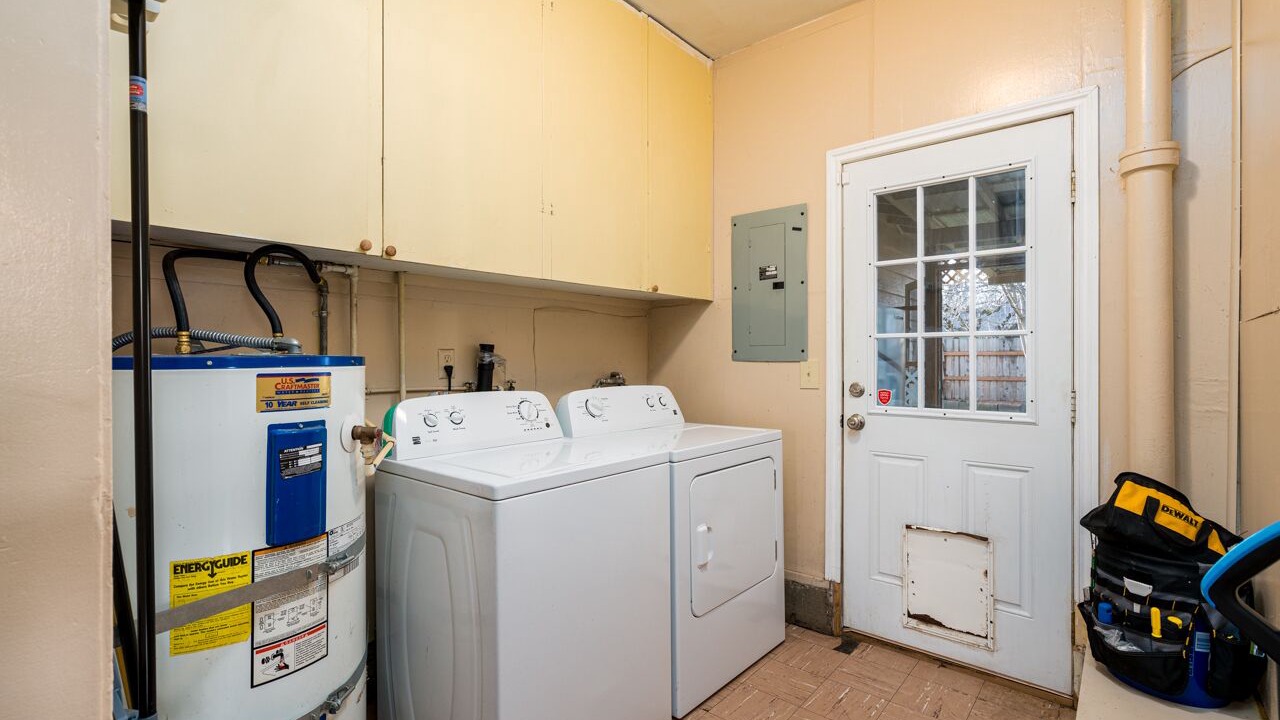 Photo of Others in Albany