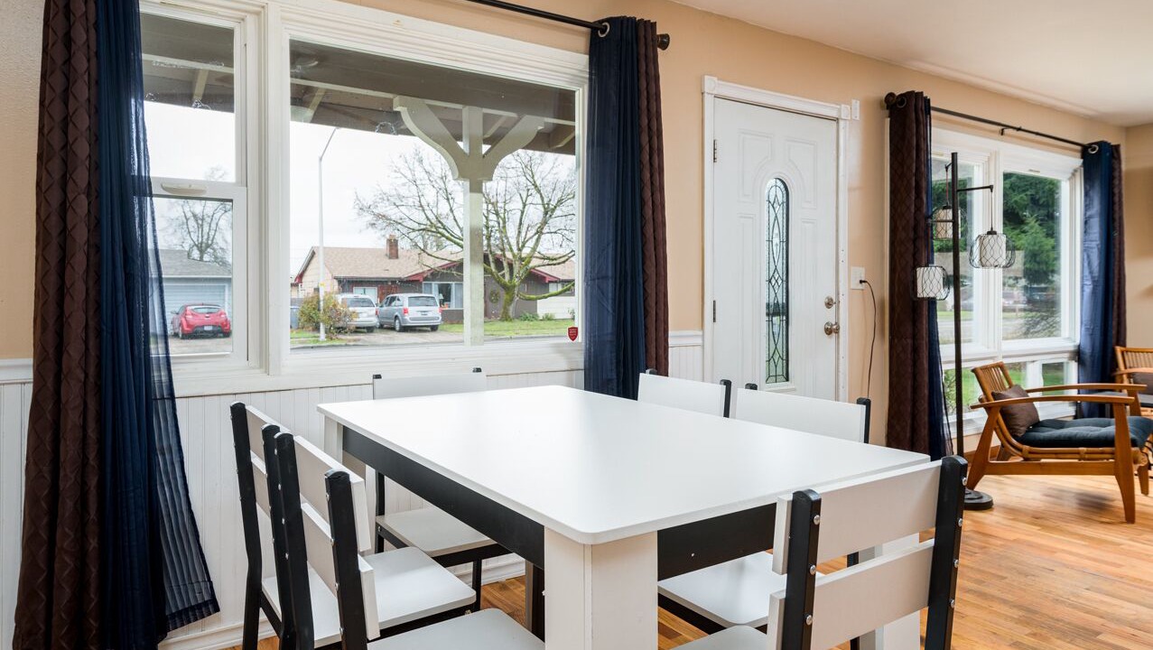 Photo of Others in Albany