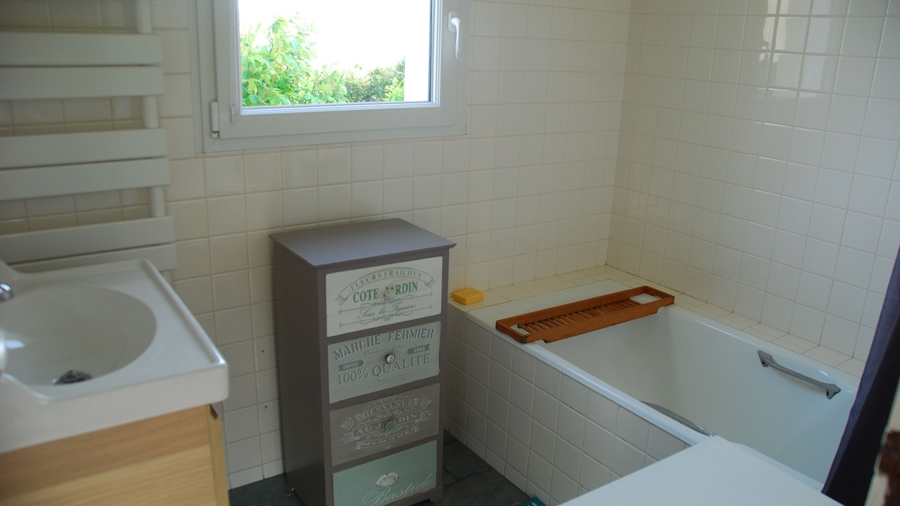 Photo of Bathroom in Plougasnou