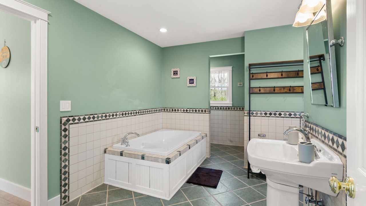 Photo of Bathroom in Orland