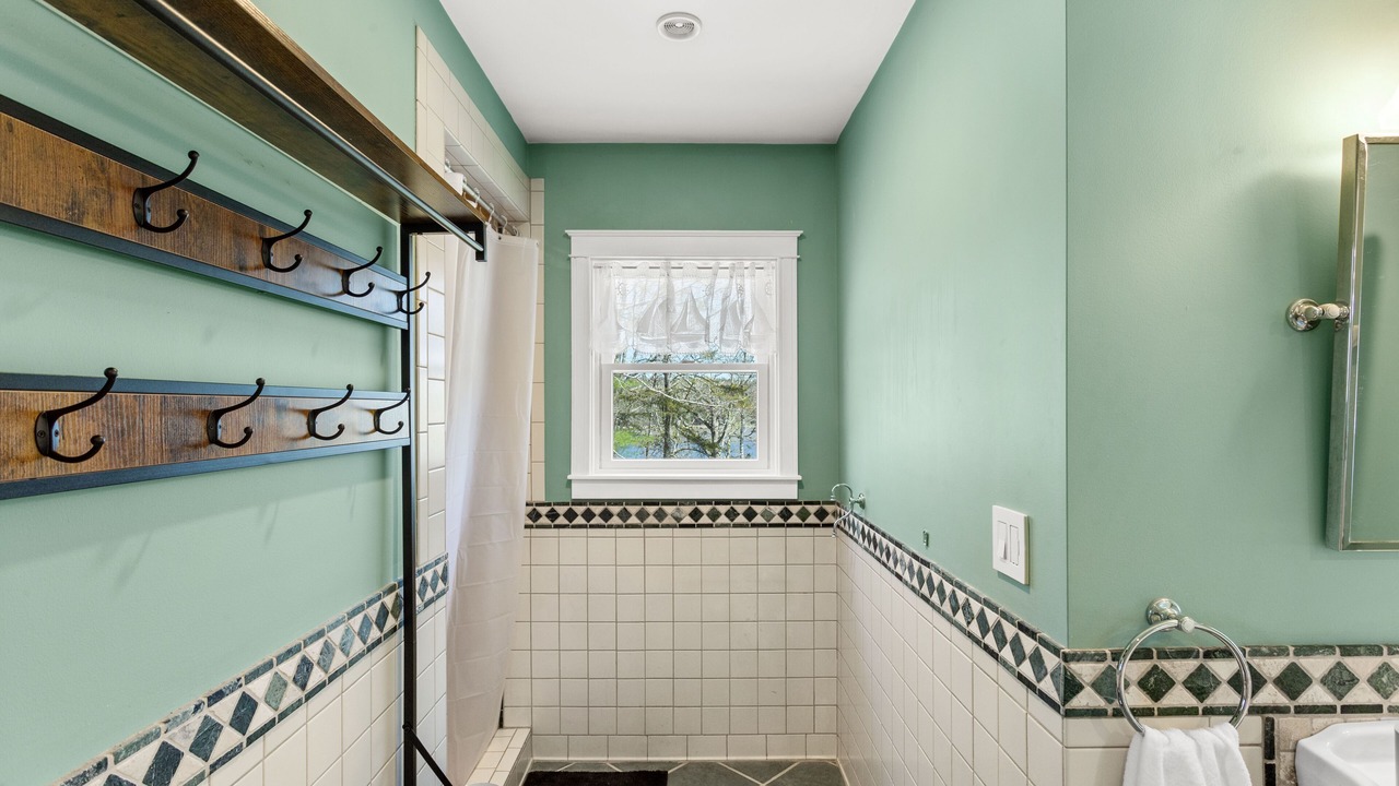 Photo of Bathroom in Orland