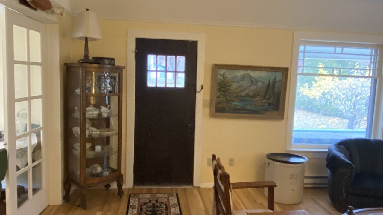 Photo of Livingroom in Metaline