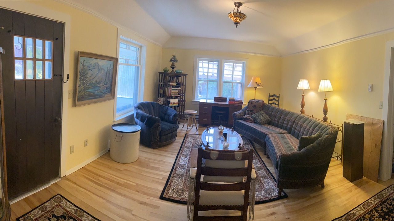 Photo of Livingroom in Metaline