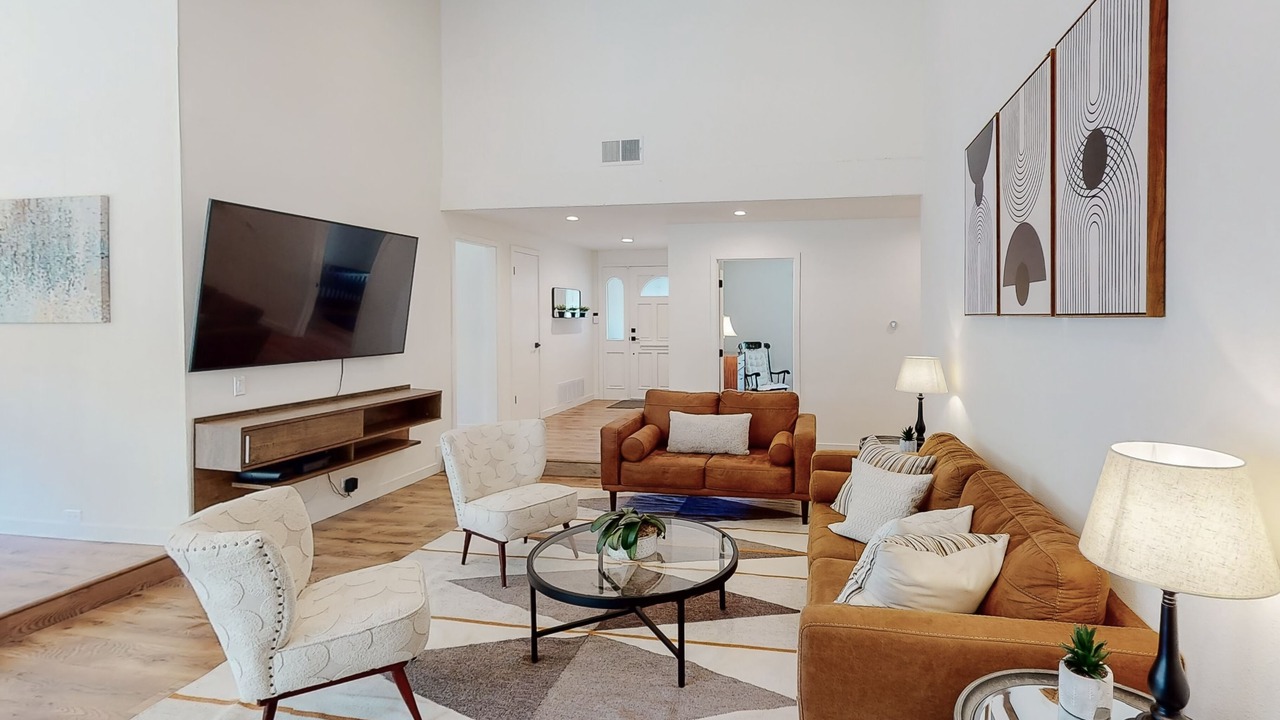 Photo of Livingroom in Thousand Oaks